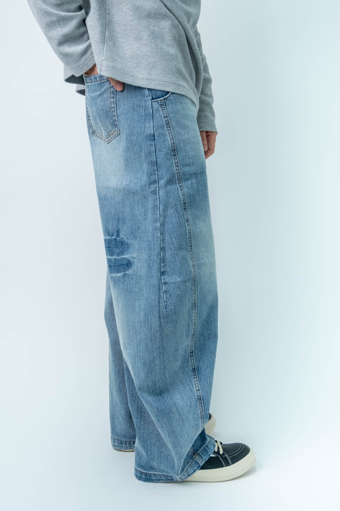 Men's Curved Leg Vintage Wash Denim Jeans - Retro High Street Pants